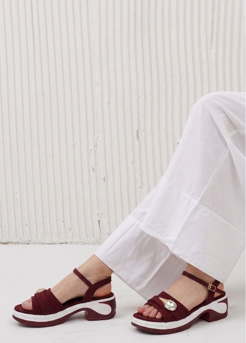 Metallic Crystal Knot Slides