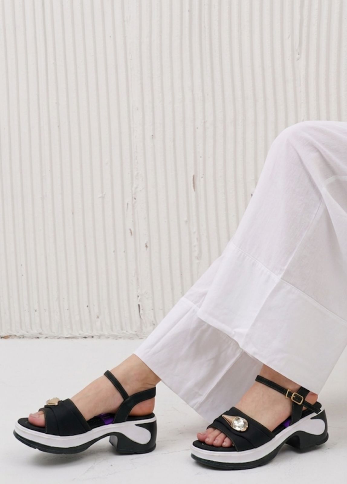 Metallic Crystal Knot Slides