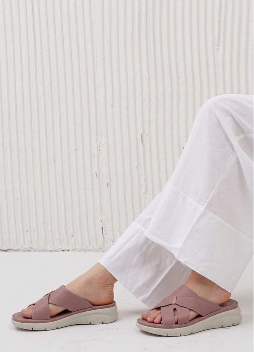 Women's Criss-Cross Comfort Sleepers