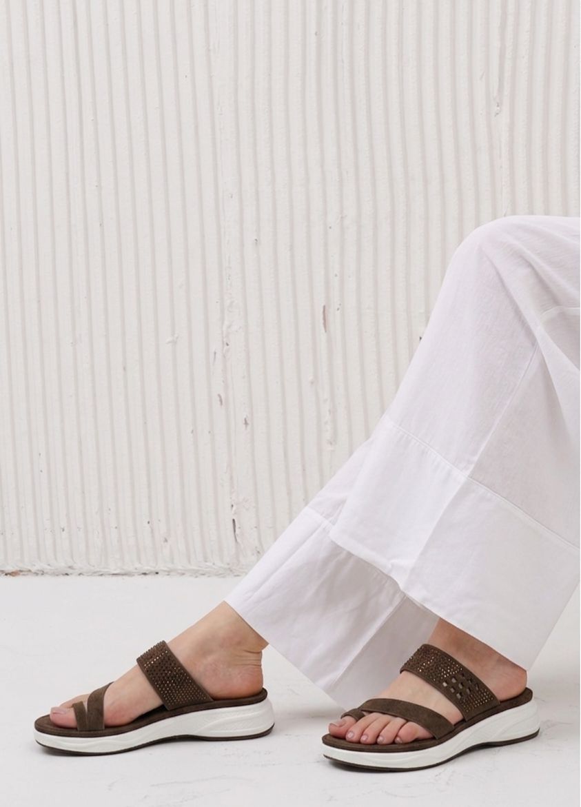 Crystal Embellished Toe-Loop Slippers