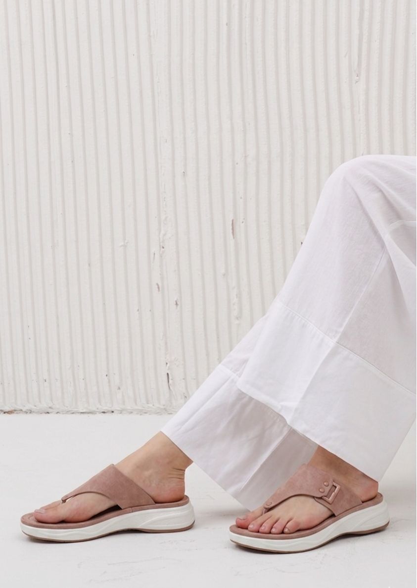 Women's Suede Comfort Thong Sleepers