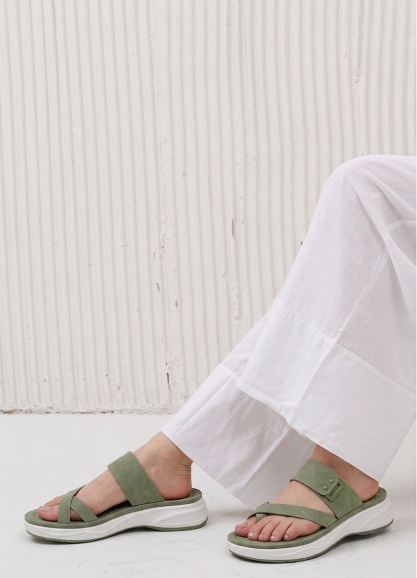 Premium Cross-Strap Sleepers