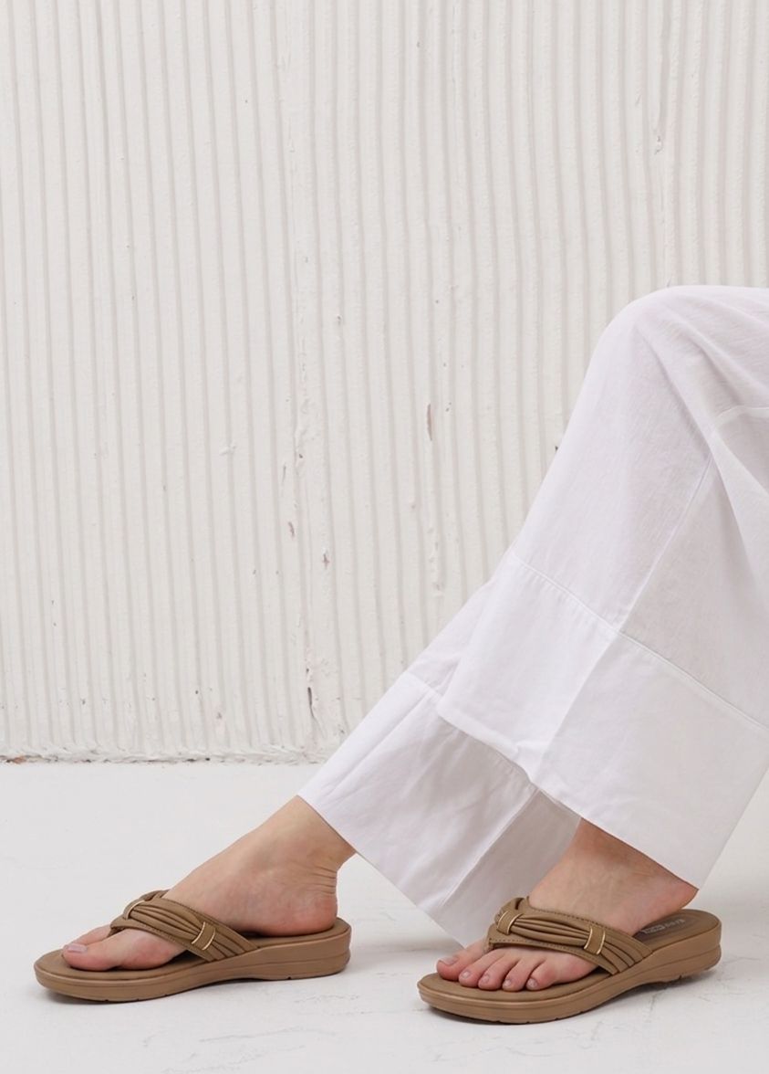 Pleated Strap Comfort Sleepers