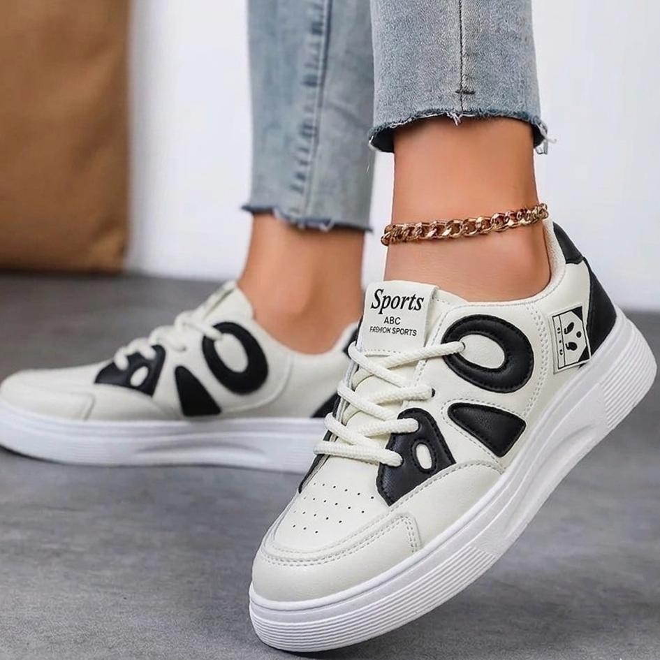 Trendy Women's Patchwork Sneakers