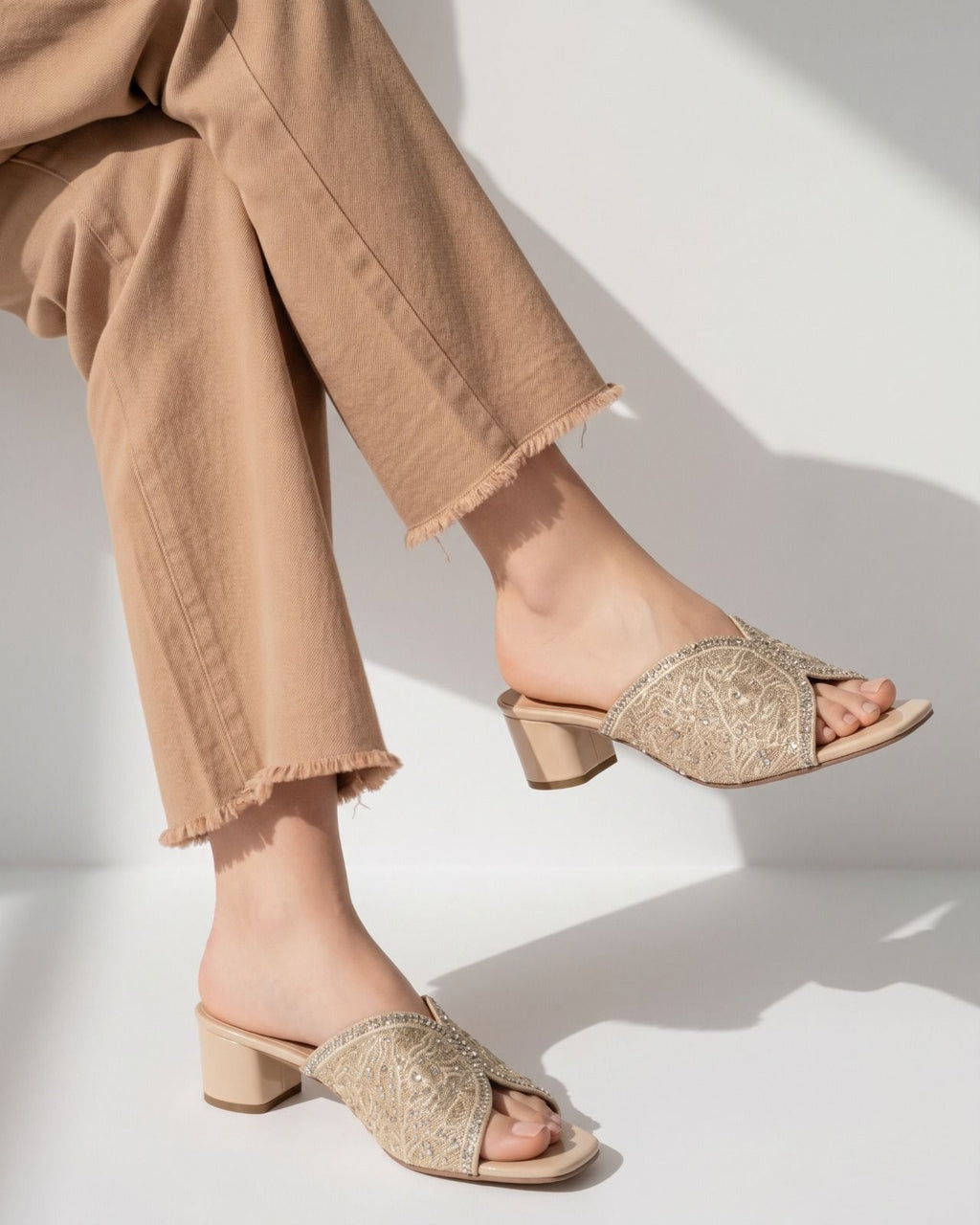 Embroidered Block Mule Inayat Shoes