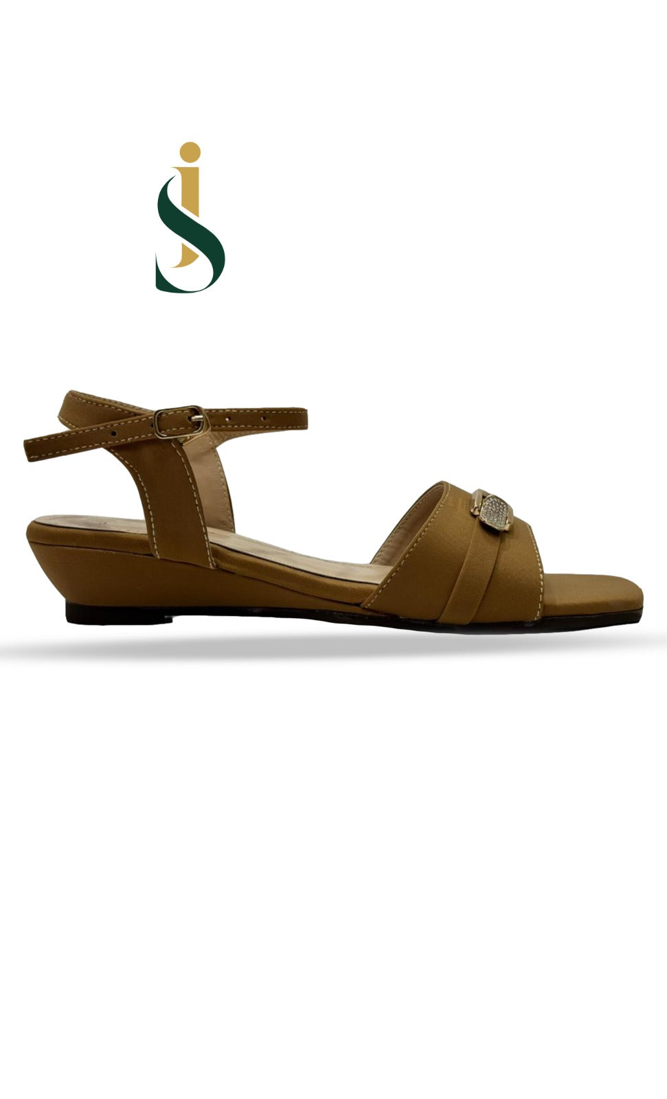 High-quality leather-look sole finish on Inayat Shoes designer velvet slippers.